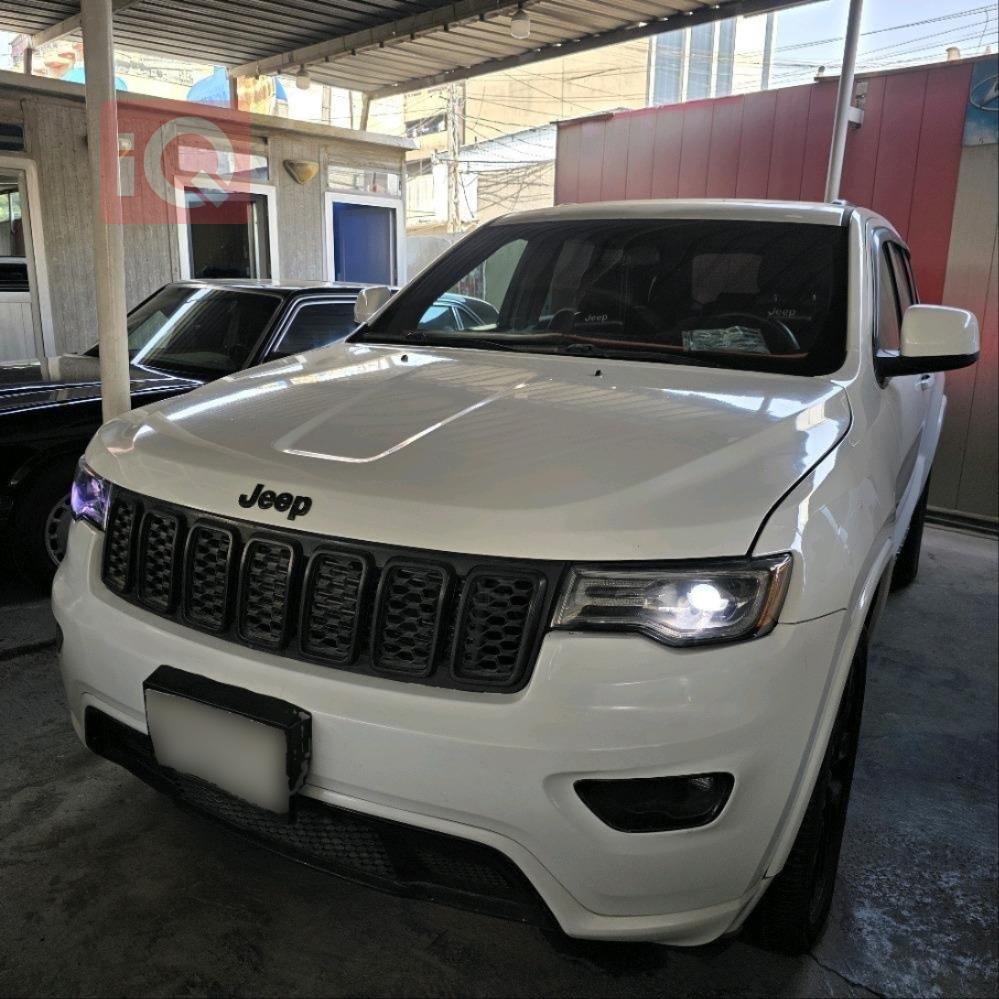 جیپ گراند شیرۆکی